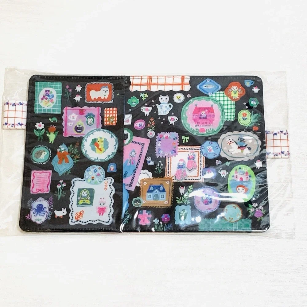 Hobonichi 2026 Yumi Kitagishi A6 Cover White Cat's Table Decoration